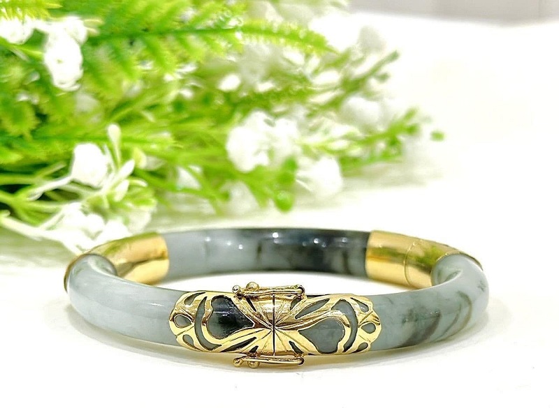 Nên chọn loại ngọc phù hợp cho người cao tuổi để mang đến lợi ích tốt nhất