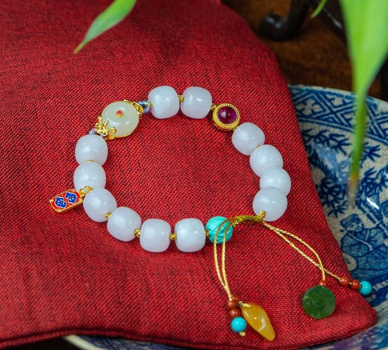 Ngọc phỉ thúy tự nhiên cao cấp mang vẻ đẹp vượt thời gian