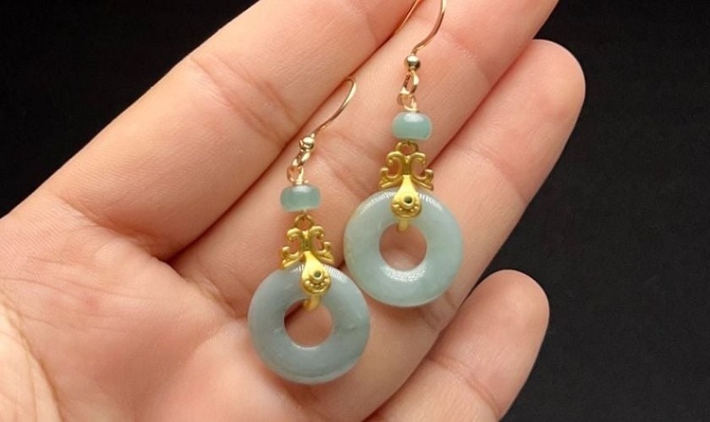 Ngọc màu xanh phù hợp cho mùa xuân tái sinh và tươi mới