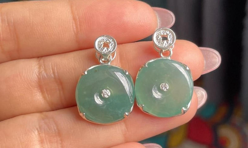 Trang sức Ngọc Bích giúp phụ nữ cân bằng nội tiết tố